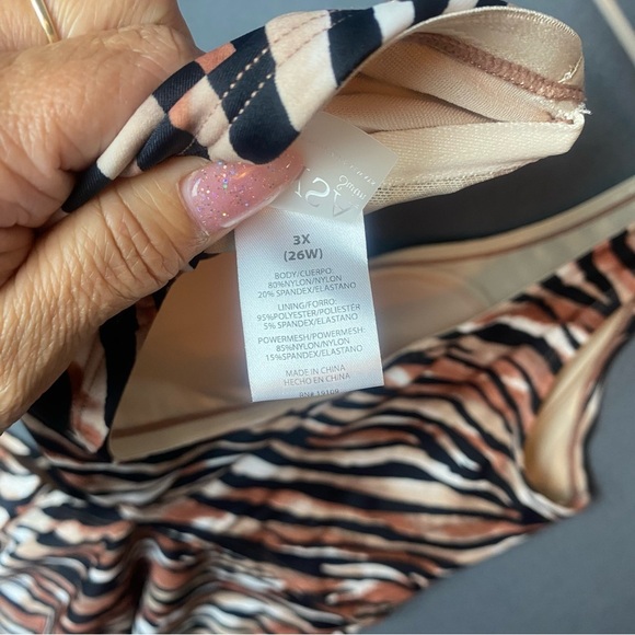 NEW LYSA Sexy PLUS Size 3X Tiger Print Cutout Swimsuit with Chain Accent - Picture 11 of 12